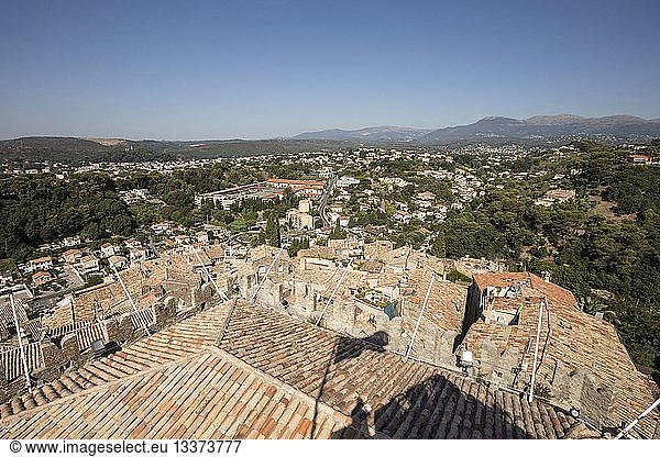 France  Alpes Maritimes  Cagnes sur Mer  Haut de Cagnes district  view on the Cagnes sur Mer hills from the 14th century chateau grimaldi tower