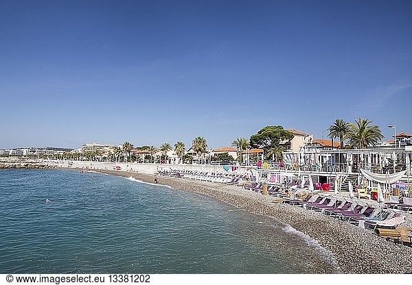 France  Alpes Maritimes  Cagnes sur Mer  sunbeds and parasols of the Art Beach