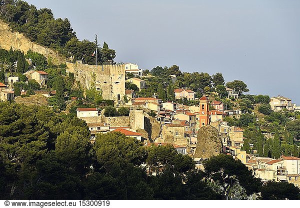 France  Alpes Maritimes  Nice  the hilltop village of Roquebrune Cap Martin dominated by its medieval castle
