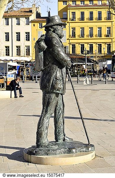 France  Bouches du Rhone  Aix en Provence  the Rotonda square  Paul Cezanne statue