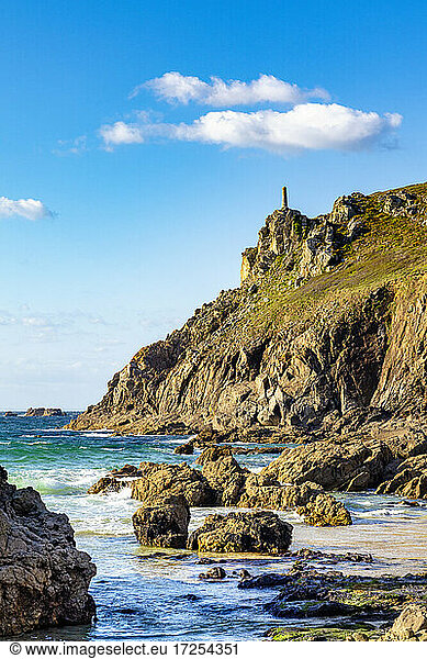 France  Bretagne  Finistere sud  Coast with cliff and lighthouse