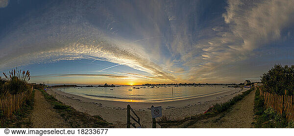 France  Brittany  Plouneour-Brignogan-Plages  Wide angle view of beach at sunrise