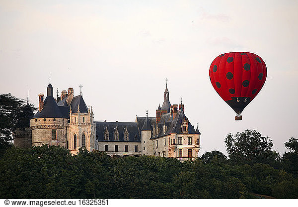 France  Chaumont-sur-Loire  view to Chateau de Chaumont and air balloon in the foreground