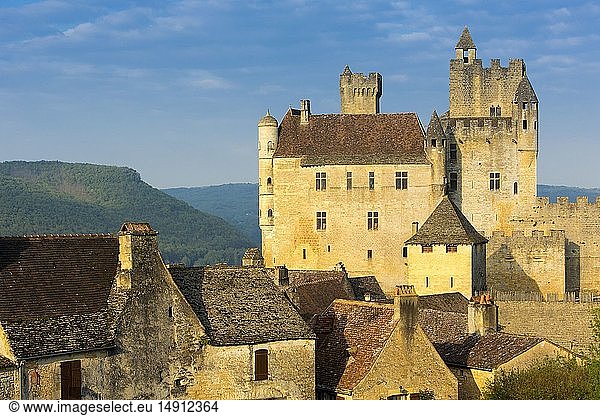 France  Dordogne  Perigord Noir  Dordogne Valley  Beynac et Cazenac labelled One of The Most Beautiful Villages of France  the 13th century medieval castle and the village