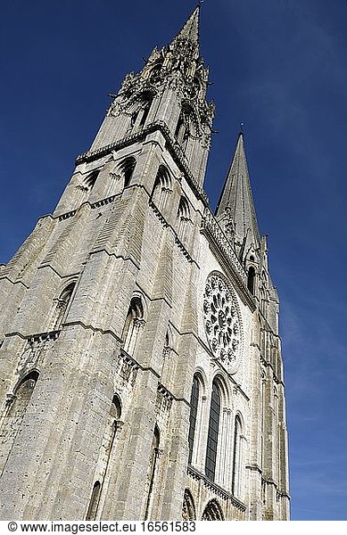 France  Eure et Loir  Chartres  Notre Dame cathedral listed as World Heritage by UNESCO  south facade