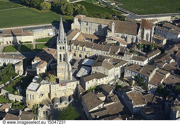 France  Gironde  Saint Emilion listed as World Heritage by UNESCO  the monolithic church  the collegiate church with its cloister (aerial view)