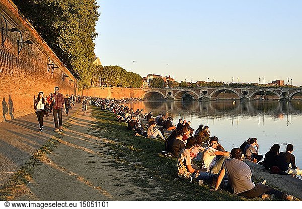 France  Haute Garonne  Toulouse  Garonne banks  Henri Martin Promenade  Quai Lucien Lombard and Pont Neuf
