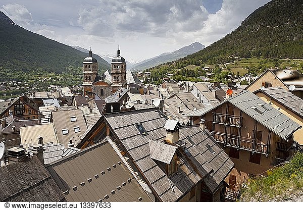 France  Hautes-Alpes  Briancon  Vauban site listed as World Heritage by UNESCO  towers of the Notre Dame of the 18th century