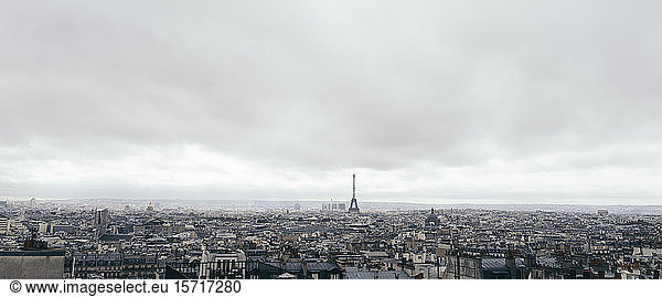 France  Ile-de-France  Paris  Panorama of cloudy sky over city downtown