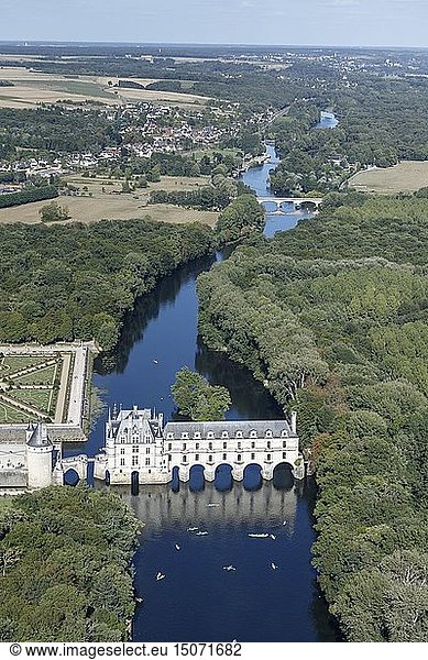 France  Indre et Loire  Chenonceaux  Chenonceau castle on the Cher river (aerial view)