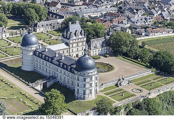 France  Indre  Valencay  the castle (aerial view)