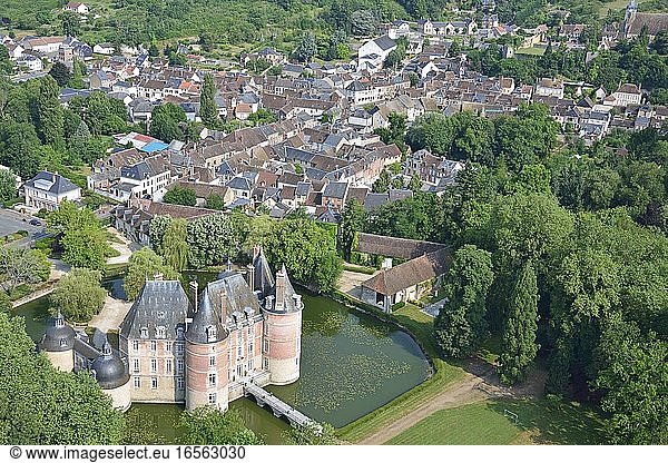 France  Loiret  Chateau Renard  castle of the Motte (aerial view)