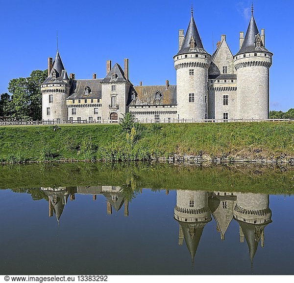 France  Loiret  Loire Valley listed as World Heritage by UNESCO  Sully sur Loire  14th-17th century castle  compulsory mention: Castle of Sully sur Loire  property of Loiret department