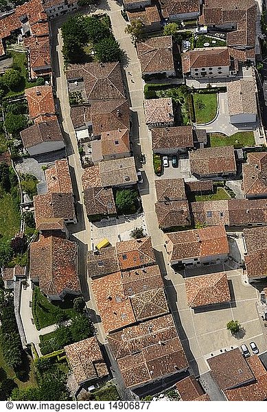 France  Lot et Garonne  Pujols  labeled The Most Beautiful Villages of France  the village (aerial view)