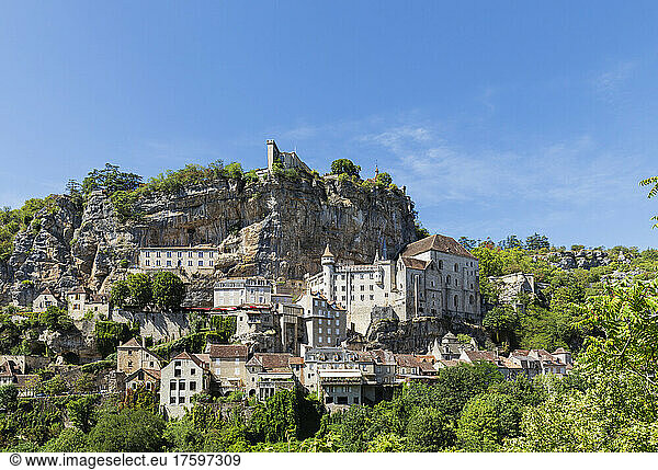 France  Lot  Rocamadour  View of cliffside town in summer