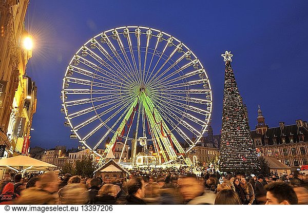 France  Nord  Lille  Place du General de Gaulle or Grand Place  big wheel set up for Christmas and lit by night