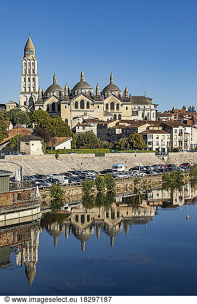 France  Nouvelle-Aquitaine  Perigueux  Perigueux Cathedral reflecting in Isle river