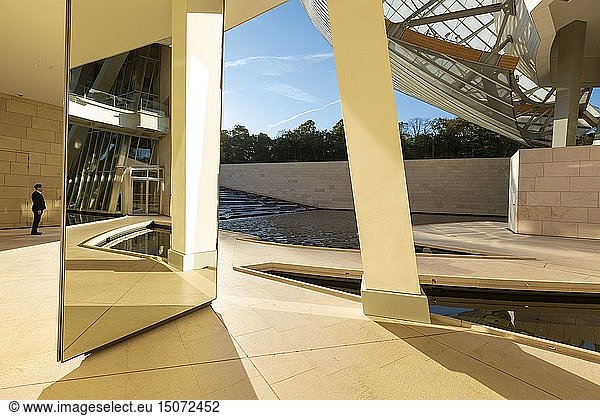 France  Paris  Bois de Boulogne  Fondation Louis Vuitton by Frank Gehry  the basin and Olafur Eliason work of art  Inside the Horizon (2014)