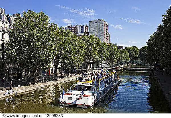 France  Paris  Canal Saint Martin  Canauxrama  touristic boat