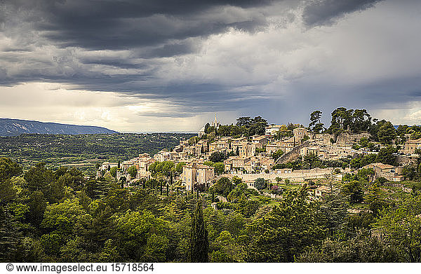 France  Provence  Cucuron  Bonnieux  View on historic town