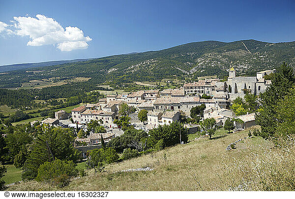 France  Provence  Vaucluse  Townscape of Aurel