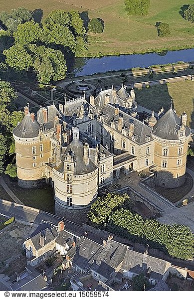 France  Sarthe  Le Lude  castle of Le Lude  often mentioned as one of the castles of the Loire in the guide books (aerial view)