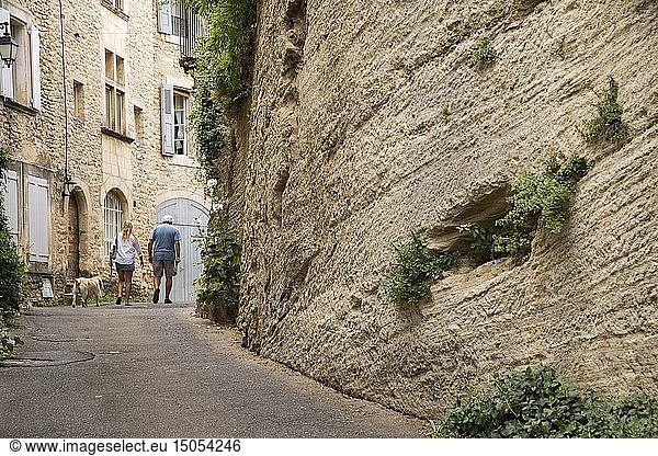 France  Vaucluse  Luberon Regional Natural Park  Goult  limestone alleyway