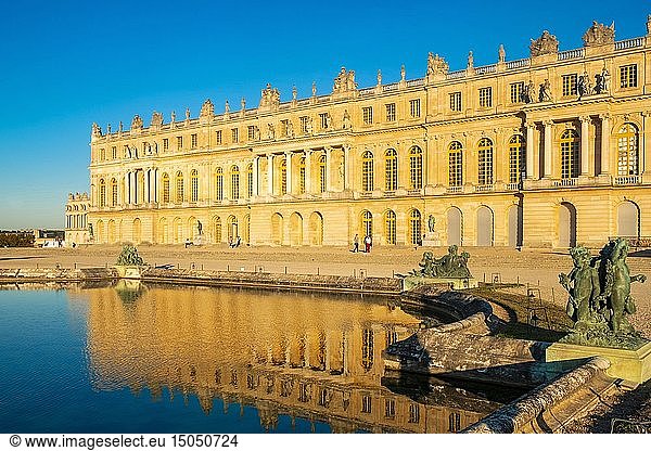 France  Yvelines  Versailles  the Castle  basin of the Midi