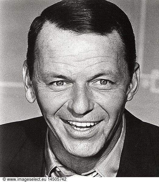 Frank Sinatra on-set of the Film  Robin and the 7 Hoods  Warner Bros.  1964