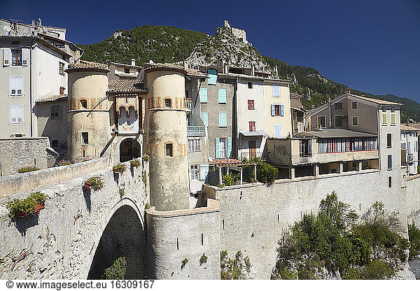 Frankreich  Alpes-de-Haute-Provence  Porte Royale in Entrevaux