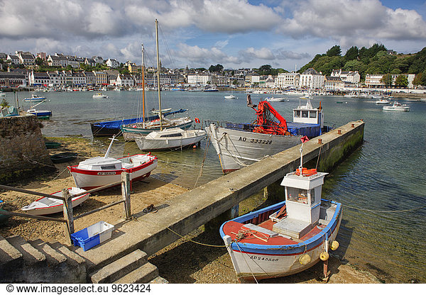 Frankreich  Bretagne  Audierne  Boote im Hafen