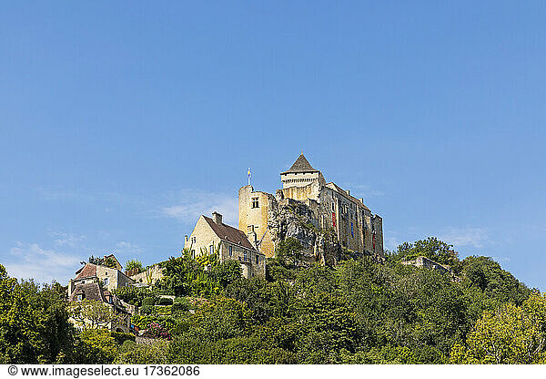 Frankreich  Dordogne  Castelnaud-la-Chapelle  Chateau de Castelnaud-La-Chapelle im Sommer