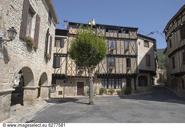 Frankreich  Europa  Stadtplatz  Aude  Languedoc-Roussillon