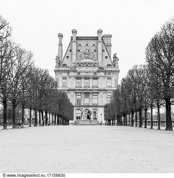 Frankreich  Ile-de-France  Paris  Verschnörkelte Fassade der Ecole du Louvre