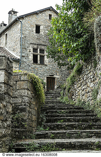 Frankreich  Languedoc-Roussillon  Steinhaus in Le Rozier