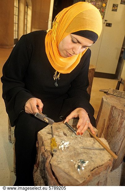 Frau  arbeiten  Dorf  jung  Teamwork  Naher Osten  Asien