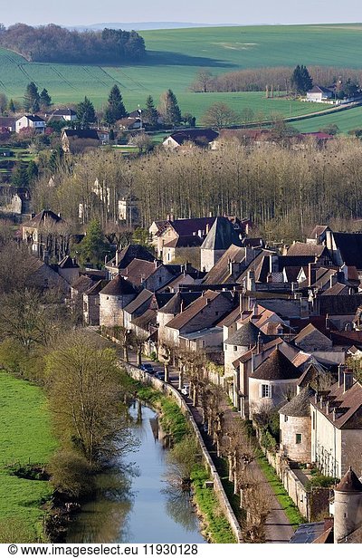 French village Noyers  Yonne  Bourgogne  France.