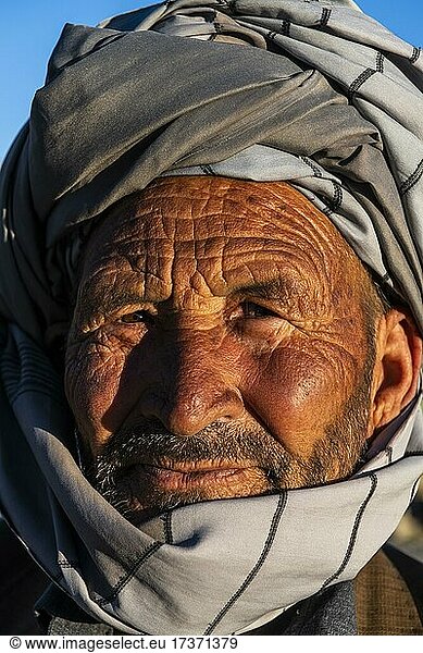 Freundlicher alter Hazara-Mann  Unesco-Nationalpark  Band-E-Amir-Nationalpark  Afghanistan  Asien