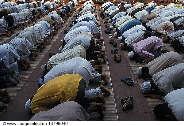 Friday prayer in Delhi great mosque