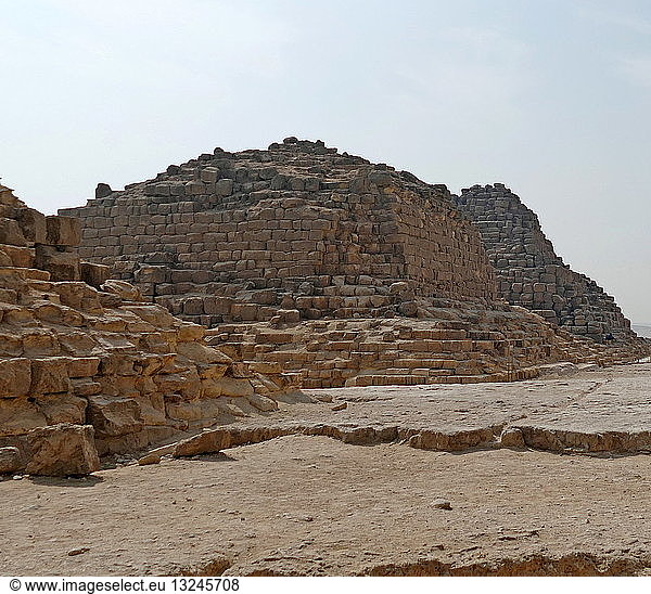 G1b - Meritit  one of the three queen's pyramids