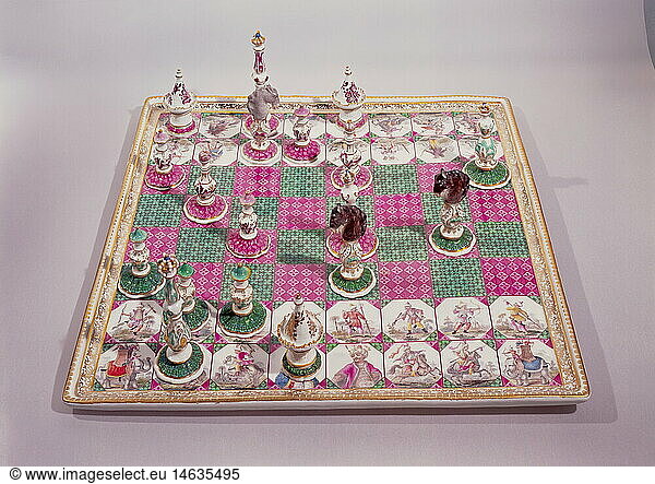 game  chess  board and pieces by Johann Joachim Kandler  painted porcelain  Meissen manufactory  Bavarian National Museum  Munich  games  fine arts  craft  handcraft  Germany  18th century  historic  historical
