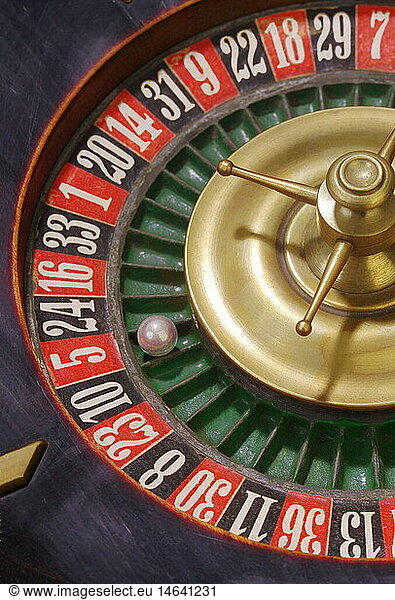 games  game of chance  roulette  roulette wheel  Germany  20th century  historic  historical  game of chance  games of chance  symbolic  symbolical  symbol image  casino  number  numbers  ivory ball  probability  probabilities  a-priori probability  a-posteriori probability  conditional probability  discrete probability  gamble  gambling  gambled  gambles  gambled  lucky number  lucky numbers  detail  1920s