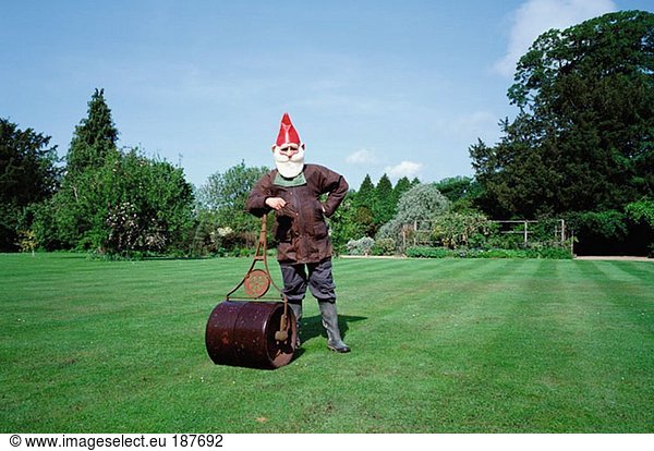 Garden gnome gardening