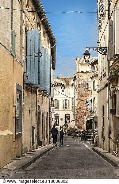 Gasse  Arles  Provence  Provence-Alpes-Cote d'Azur  Bouches-du-Rhone  Frankreich  Europa