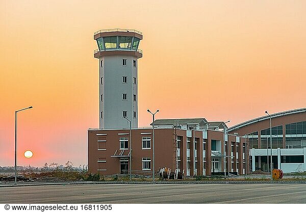 Gautam Buddha Airport in Bhairahawa  Nepal. Das internationale Terminal wird voraussichtlich ab Mitte 2021 in Betrieb genommen.