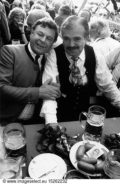 Gauweiler  Peter  * 22.6.1949  dt. Politiker (CSU)  mit Karl Dersch (DASA) auf dem Oktoberfest  ErÃ¶ffnung  MÃ¼nchen  September 1989