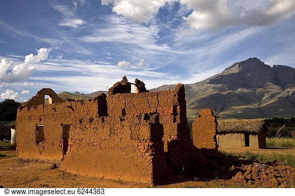 Gebäude  Ziegelstein  Dorf  Afrika  Madagaskar