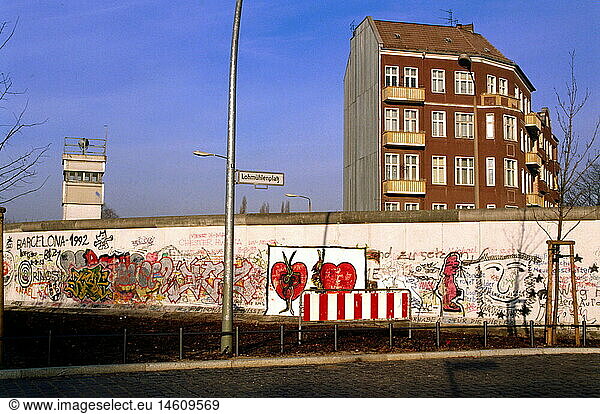 Geo. Deutschland  StÃ¤dte  Berlin  Mauer mit Graffiti  Herbst 1989 Geo. Deutschland, StÃ¤dte, Berlin, Mauer mit Graffiti, Herbst 1989,