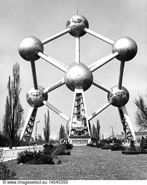 Geo. hist.  Belgien  StÃ¤dte  BrÃ¼ssel  GebÃ¤ude  Atomium  AuÃŸenansicht  1960er Jahre Geo. hist., Belgien, StÃ¤dte, BrÃ¼ssel, GebÃ¤ude, Atomium, AuÃŸenansicht, 1960er Jahre
