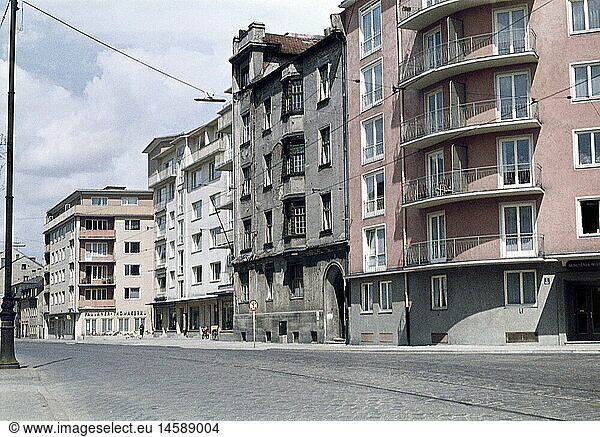 Geo. hist.  Deutschland  Bayern  StÃ¤dte  MÃ¼nchen  GebÃ¤ude  WohnhÃ¤user auf der LeopoldstraÃŸe  1958